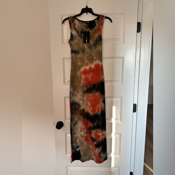 Fashion Nova Tie-Dye Maxi Dress Medium NWT - Picture 6 of 6